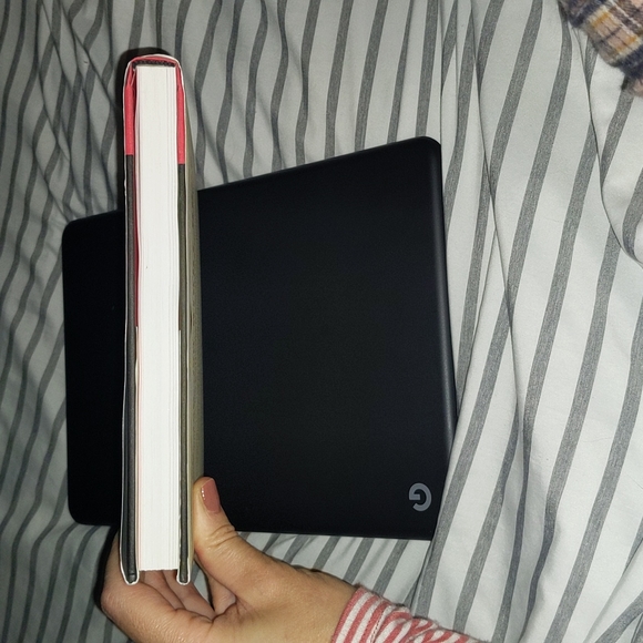 FREE Gary Vaynerchuk Jab Jab Jab Right Hook Book - Picture 2 of 2